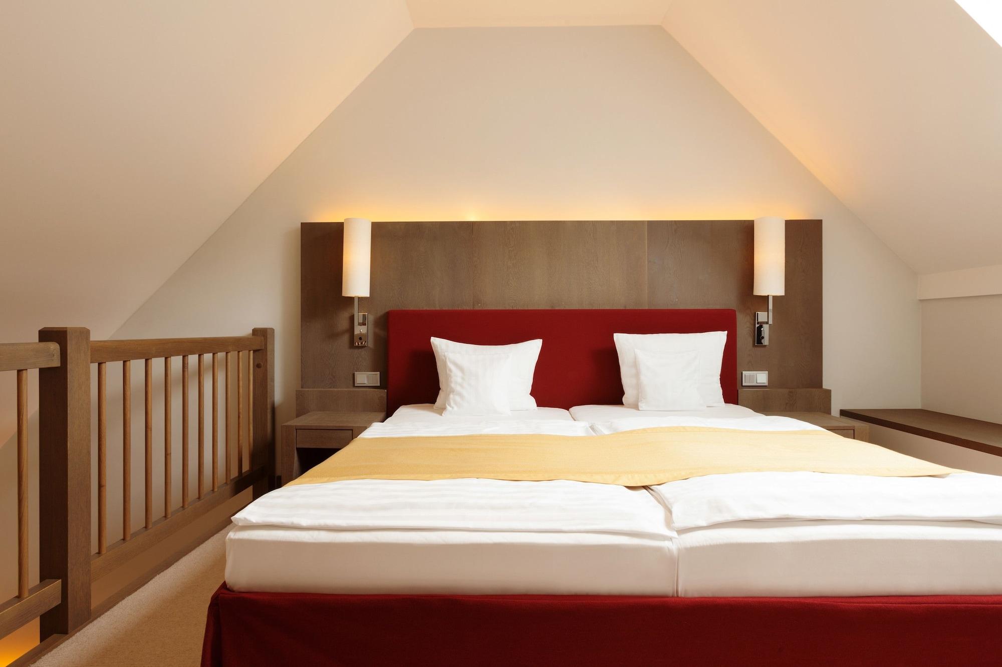 Schlosshotel Kitzbuehel A-Rosa Collection Luaran gambar A typical hotel room