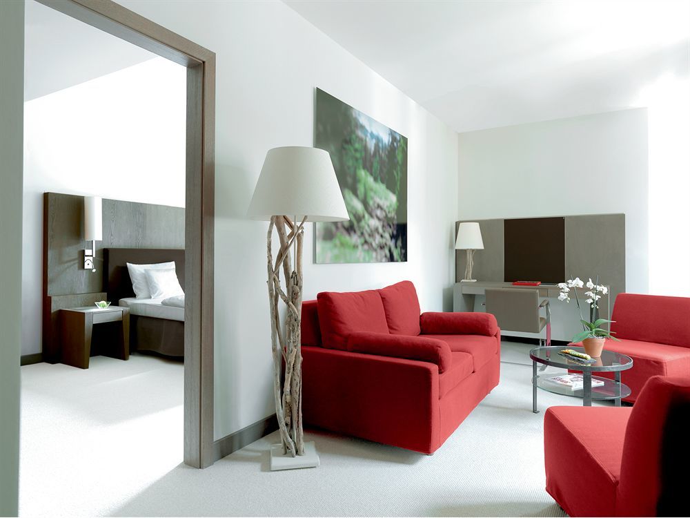 Schlosshotel Kitzbuehel A-Rosa Collection Luaran gambar A suite at the Hotel de las Rosas