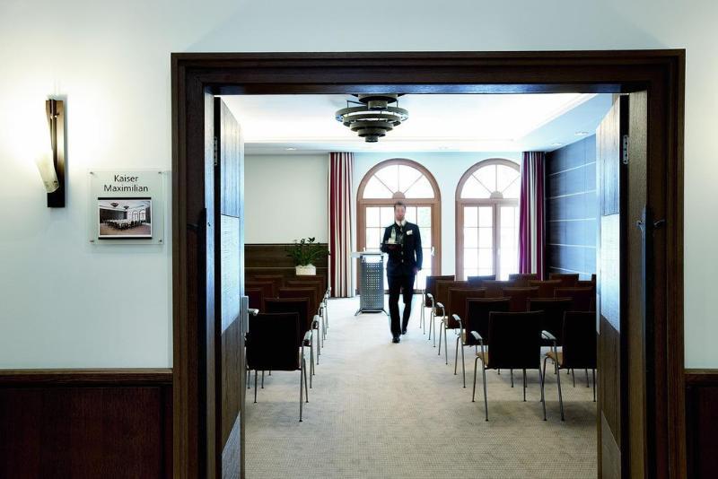 Schlosshotel Kitzbuehel A-Rosa Collection Luaran gambar The interior of the German Federal Police Academy
