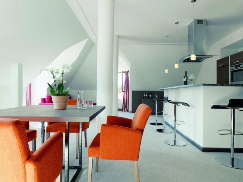 Schlosshotel Kitzbuehel A-Rosa Collection Luaran gambar Interior of a penthouse apartment