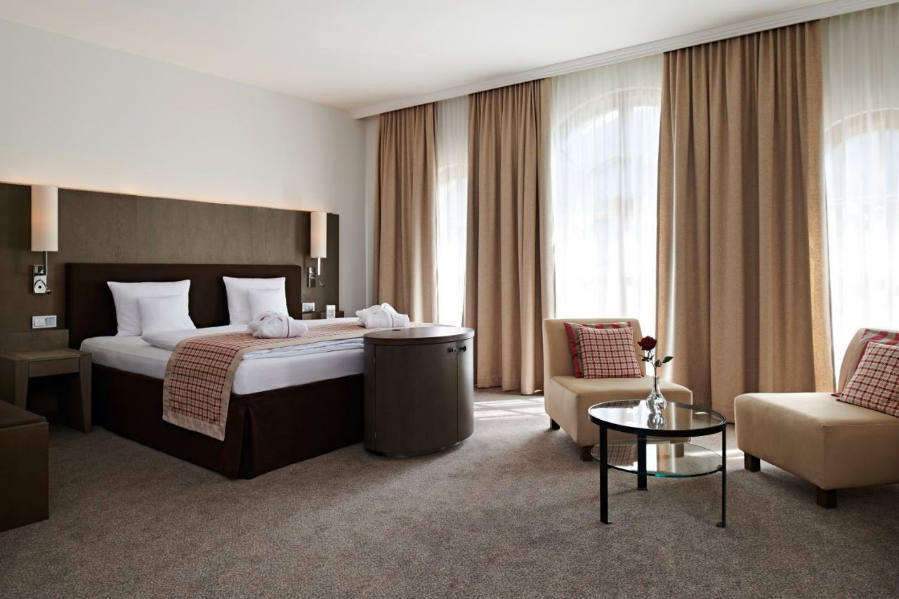 Schlosshotel Kitzbuehel A-Rosa Collection Luaran gambar A room at the hotel